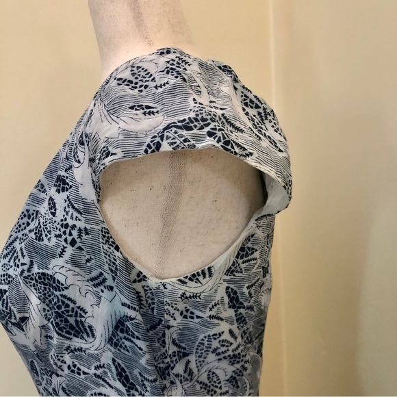 Anthropologie. Corey Lynn Calter. Fit & Flare Dress. Blue & Cream. Size 4 - Picture 3 of 12